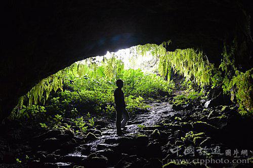 俄罗斯驻韩国大使馆哨所遭车辆撞击,一名警察受伤