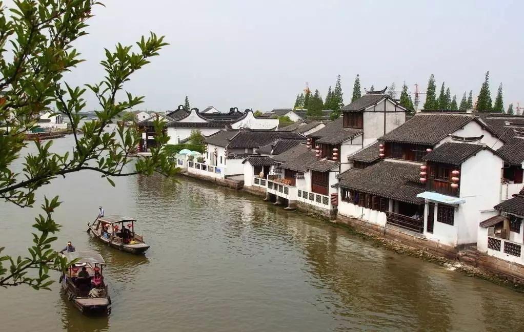 解锁几年不联系的朋友找我借200块钱,借还是不借呢?,畅享问答乐趣