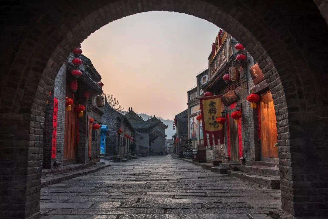 美妆胶卷 | 在这个新年，CNP希恩派诚邀您共赴一场专业而安心的美肌之旅。